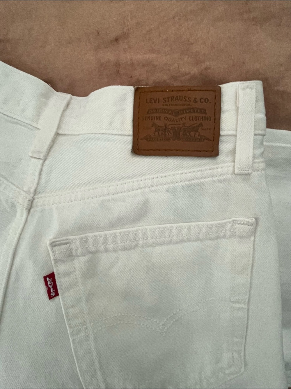 Levi's Women's Loose Boot White Jeans - Picture 3 of 6